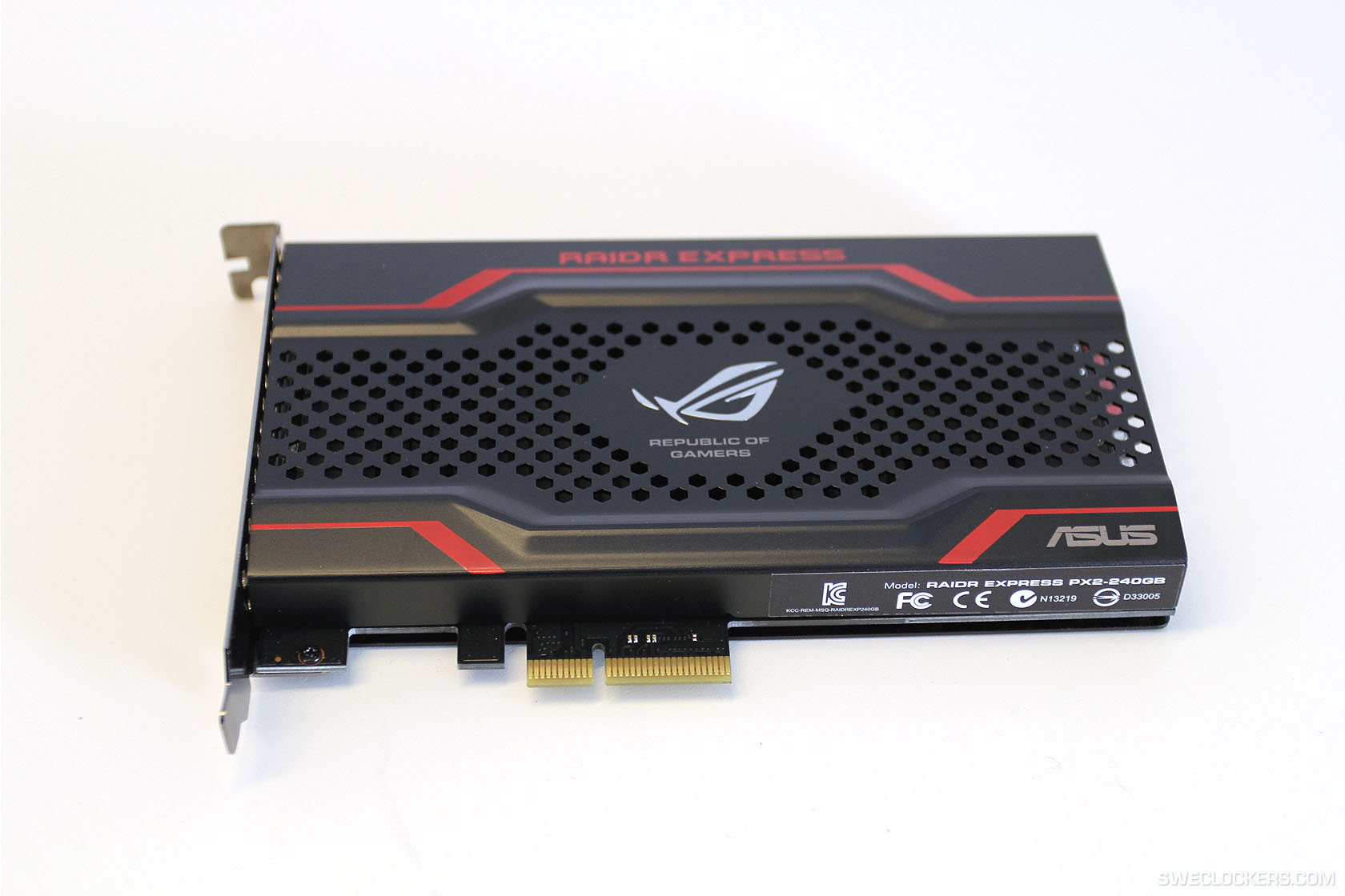 ASUS ROG RAID SSD 02
